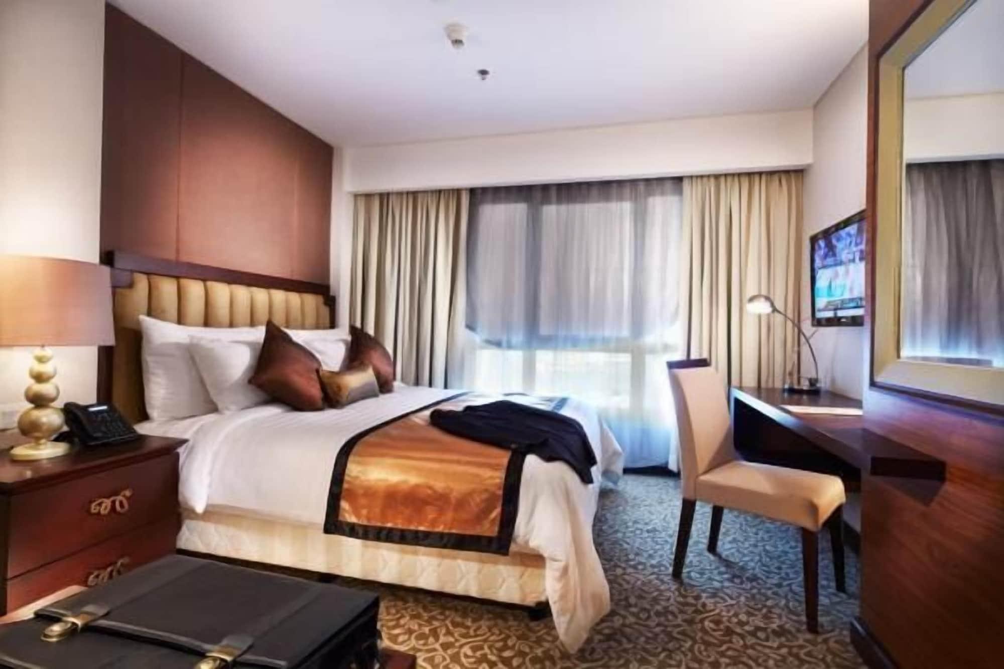 El Hotel Royale Bandung Exterior photo