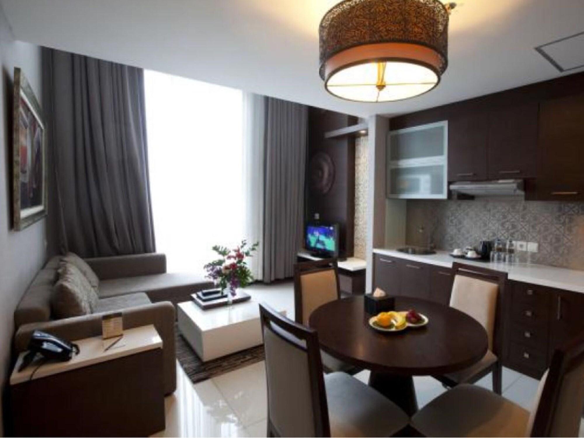 El Hotel Royale Bandung Exterior photo