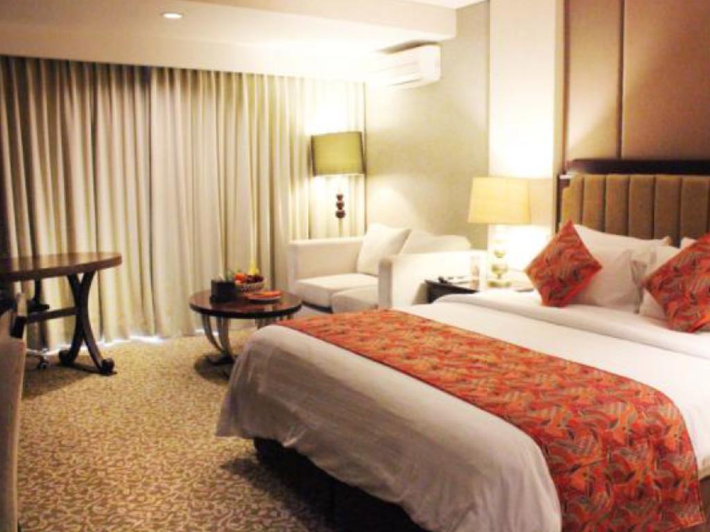 El Hotel Royale Bandung Exterior photo
