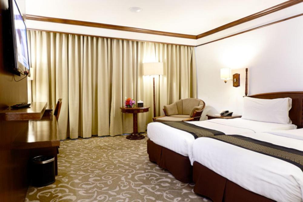 El Hotel Royale Bandung Exterior photo