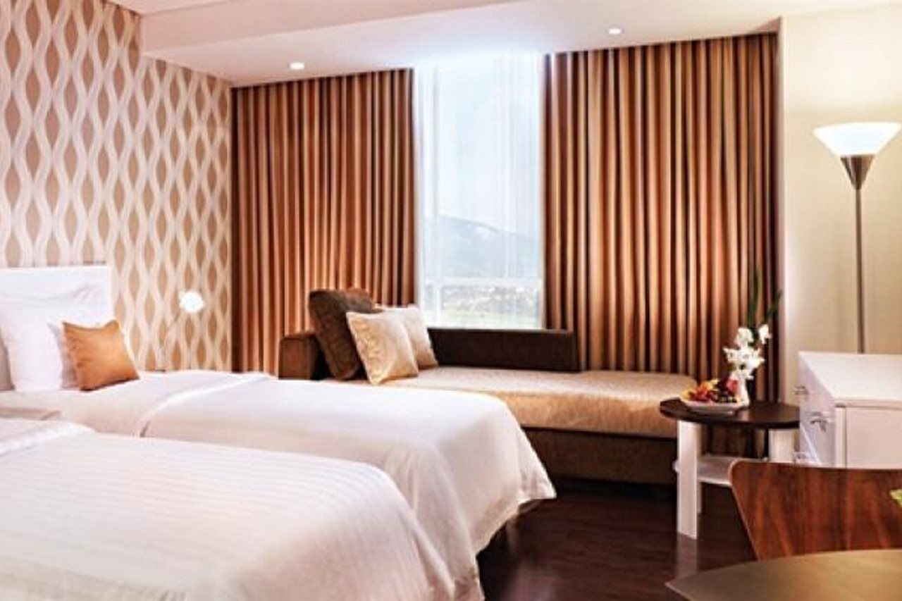 El Hotel Royale Bandung Exterior photo