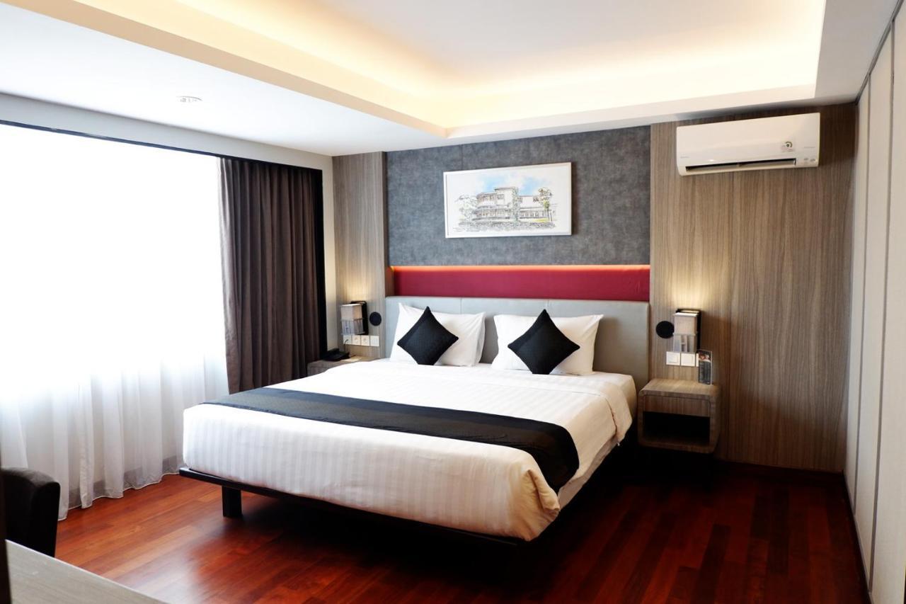El Hotel Royale Bandung Exterior photo